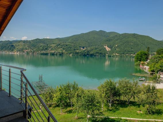 Apartmani Jezero Konjic Exteriér fotografie