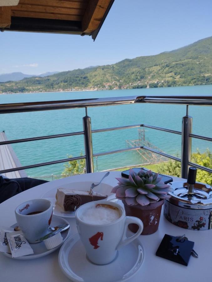 Apartmani Jezero Konjic Exteriér fotografie